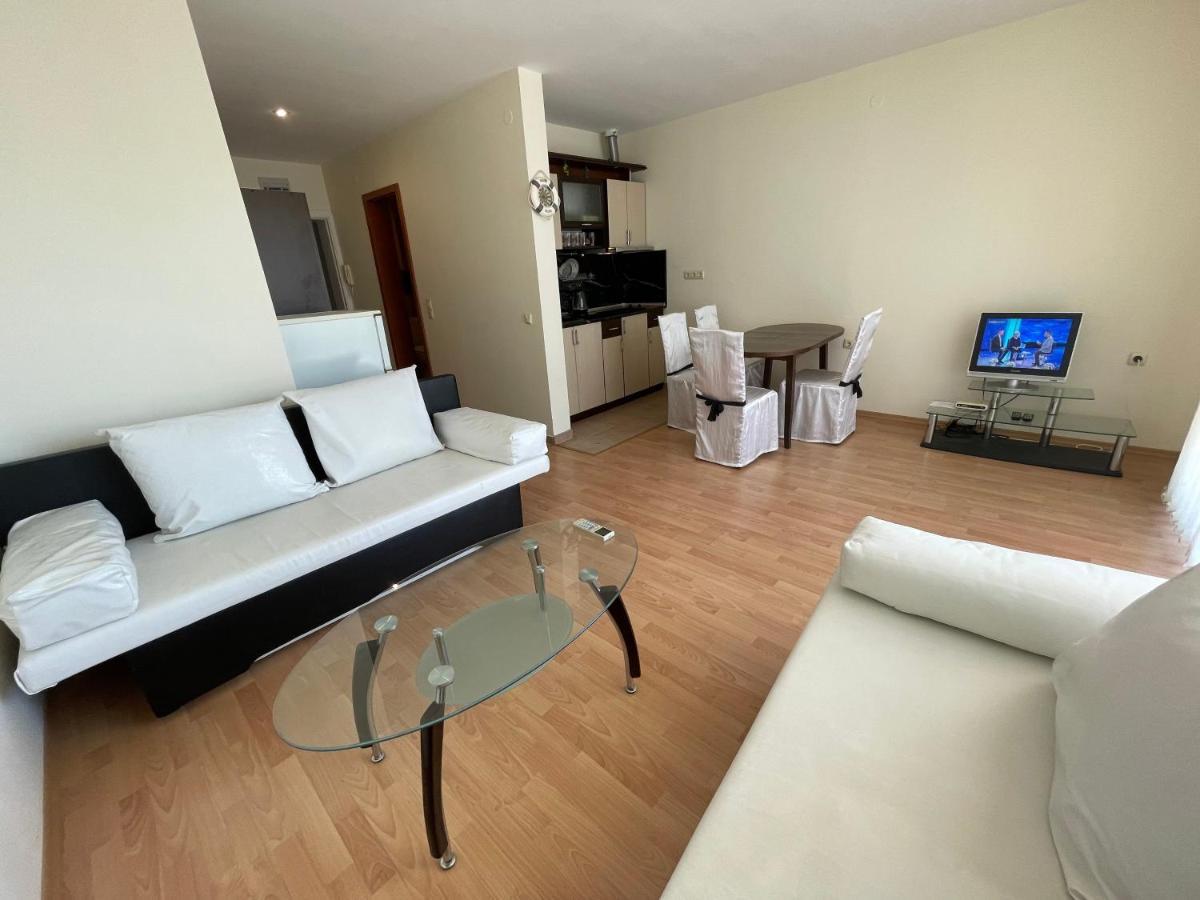 Noks - Menada Apartament